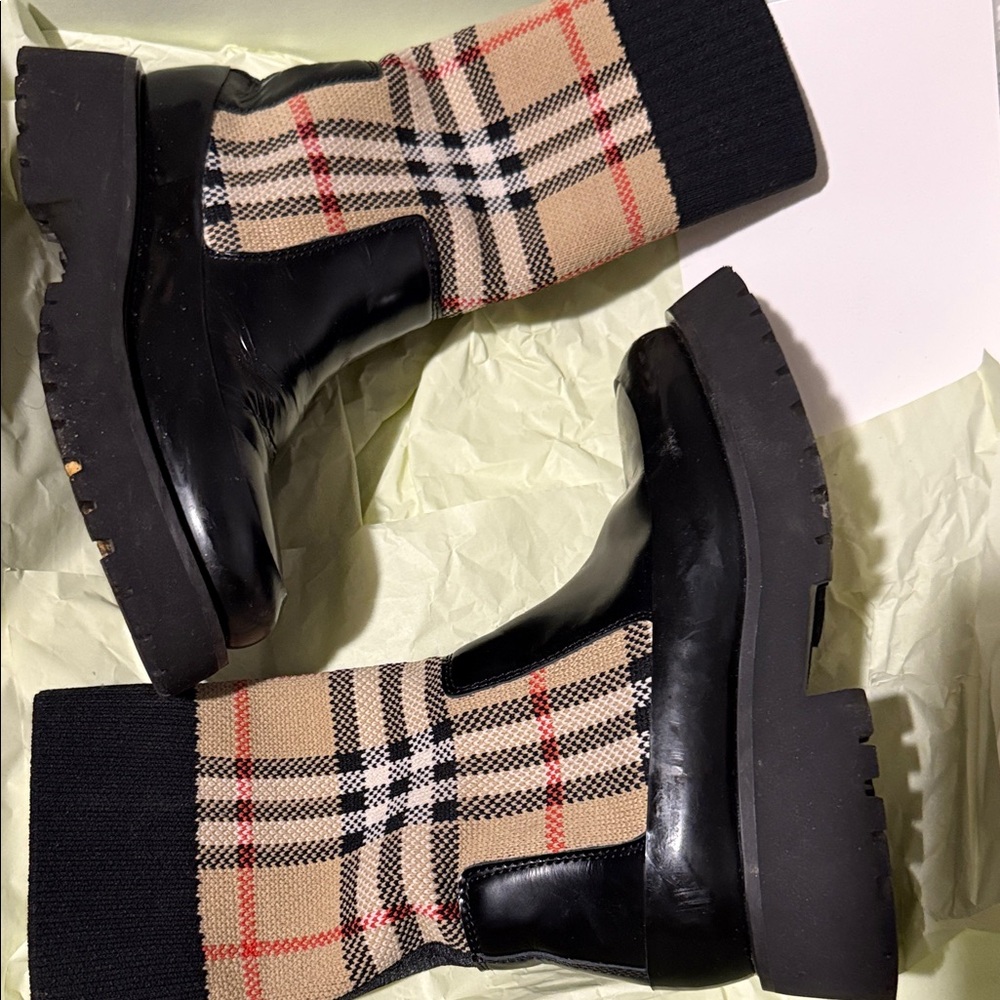 Burberry Black and Tan Kids Rain Boots
